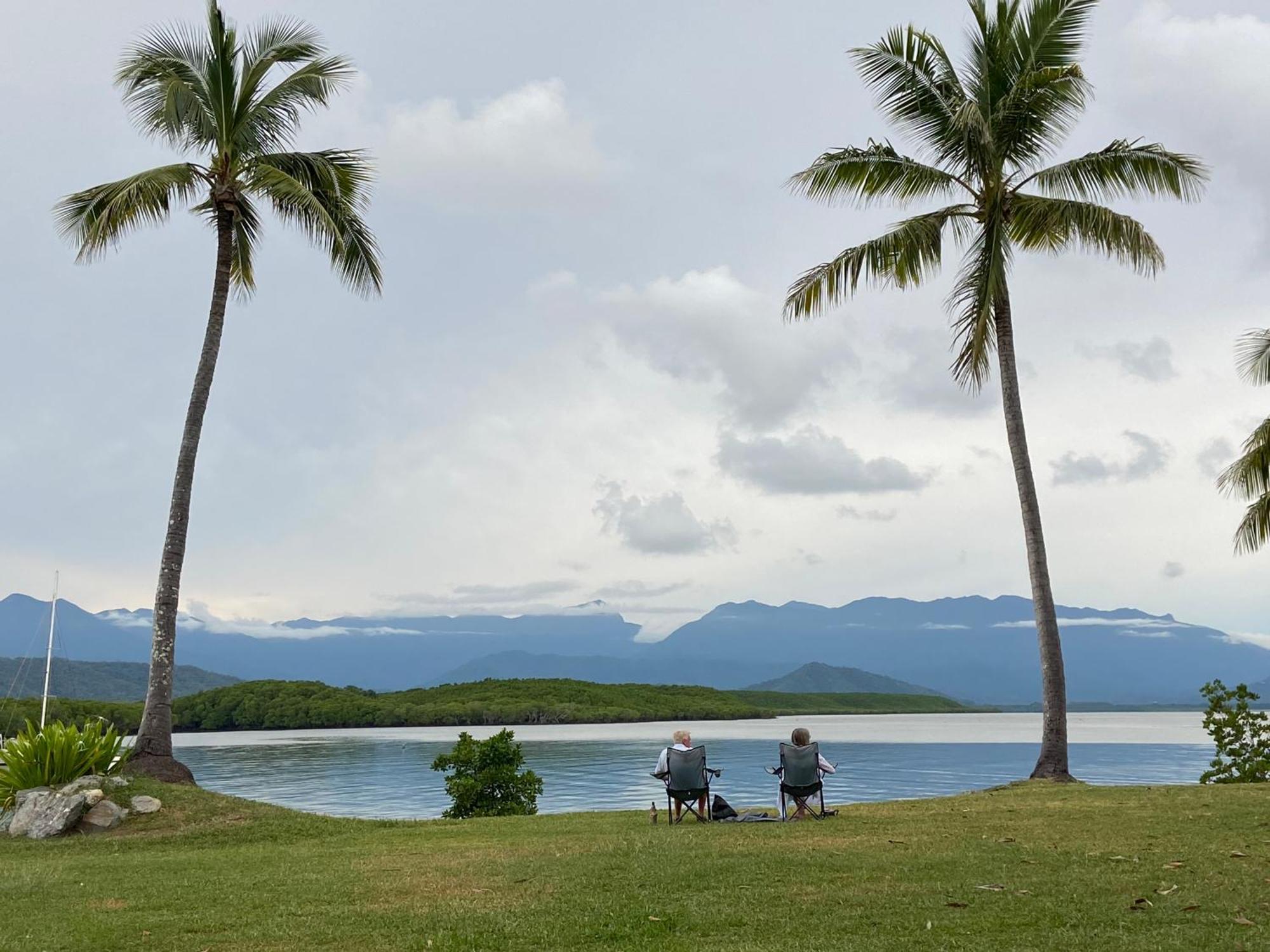 Modern 2 Bedroom Townhouse - Four Mile Beach Escapes Port Douglas Eksteriør billede